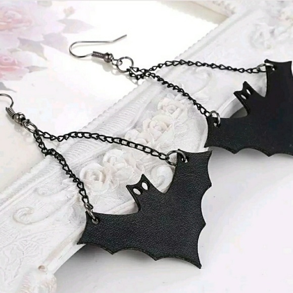 🦇🖤Bat Earrings🖤🦇 - Picture 2 of 2